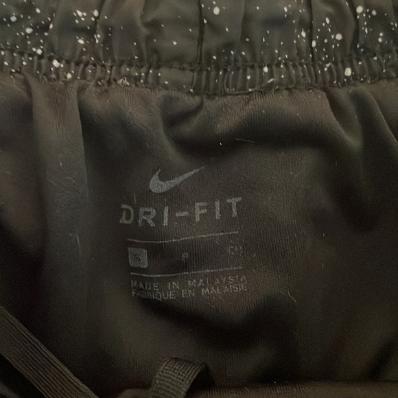 Nike Dri Fit Shorts - Picture 4 of 8